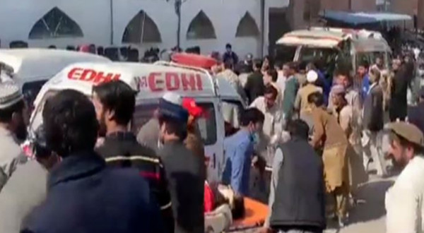 Read more about the article پشاور قصہ خوانی بازار کی جامع مسجد میں دھماکا، 30 افراد شہید