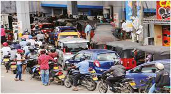 Read more about the article سری لنکا میں بدترین معاشی بحران،2 کروڑ 20 لاکھ افراد کو ایندھن اور ادویات کی قلت کا سامنا