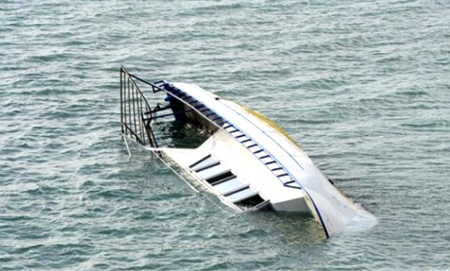 Read more about the article ڈھاکہ میں کشتی ڈوبنے سے ہلاک ہونے والوں کی تعداد 32 ہوگئی، 40 تاحال لاپتہ