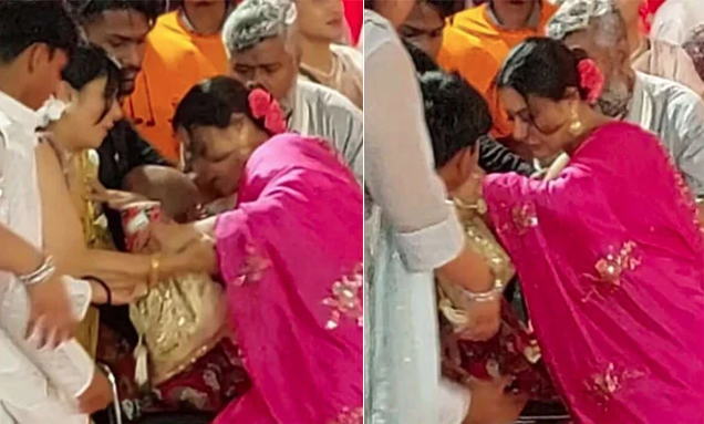 Read more about the article موبائل فون میں مگن بھارتی اداکارہ اسٹیج سے گرتے گرتے بچ گئیں