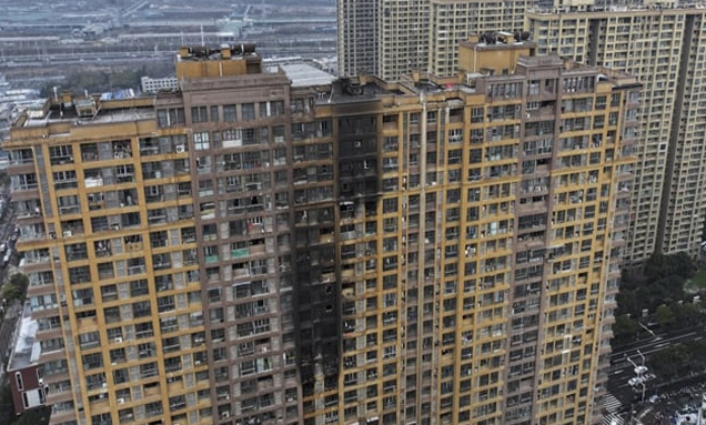 چین: رہائشی عمارت میں آگ بھڑکنے سے  15 افراد ہلاک
